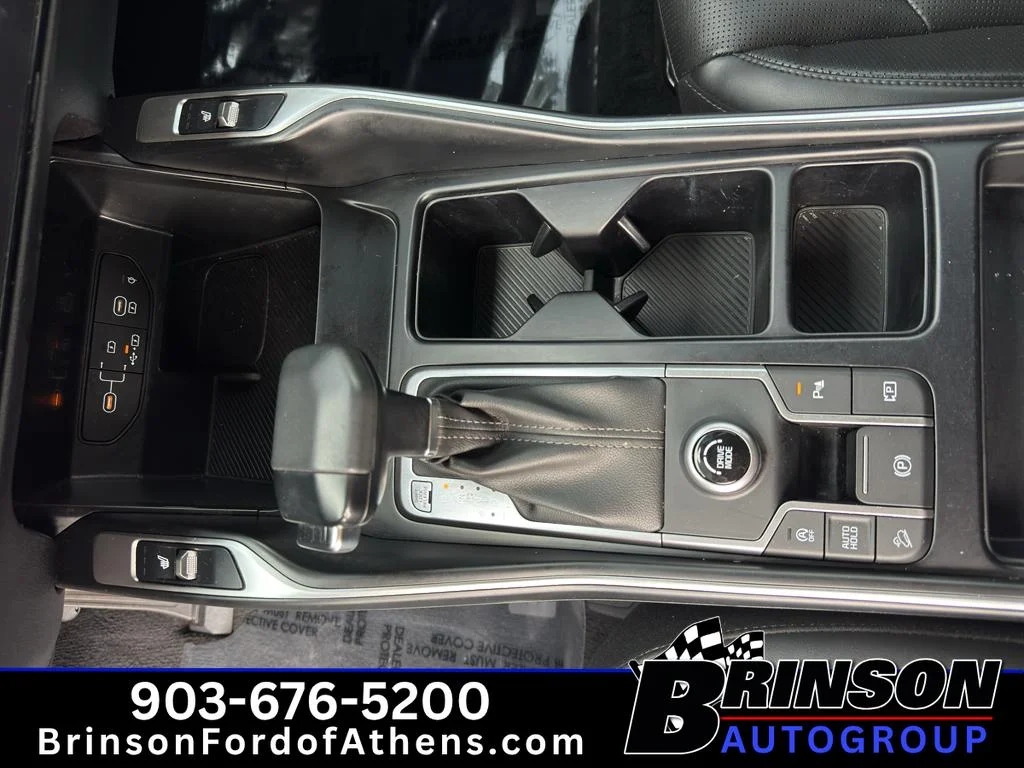 Used 2024 Wolf Gray Kia S image 25