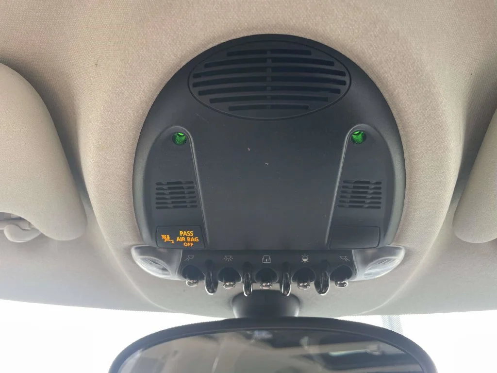 Used 2013 Blue MINI Base image 27