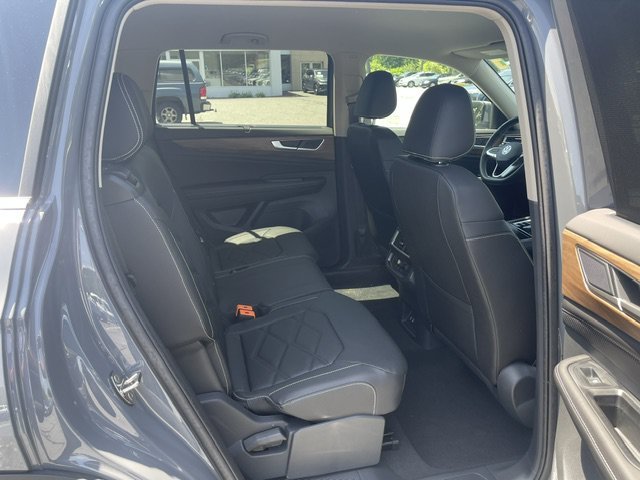 New 2026 Pure Gray Volkswagen 2.0T SE W/TECHNOLOGY image 7