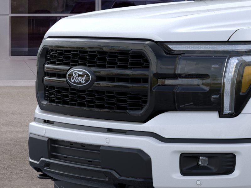 New 2026 Star White Metallic Tri-Coat Ford Lariat® image 39