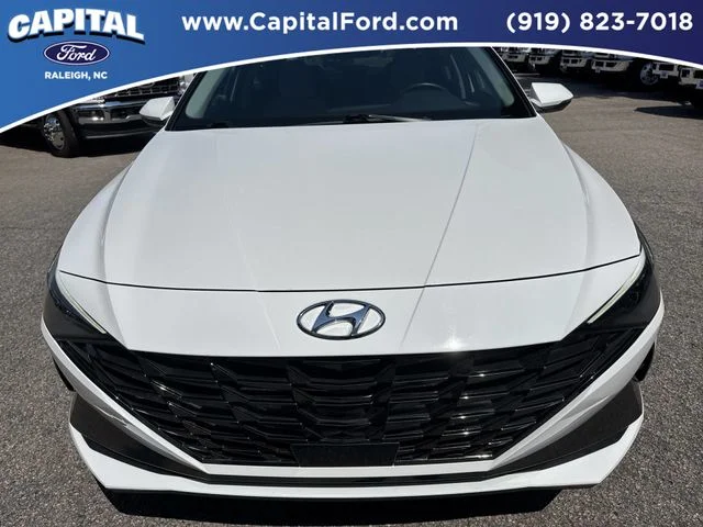 Used 2023 White Hyundai Limited image 10