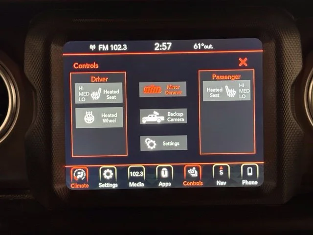 Used 2022 Silver Jeep Rubicon image 25