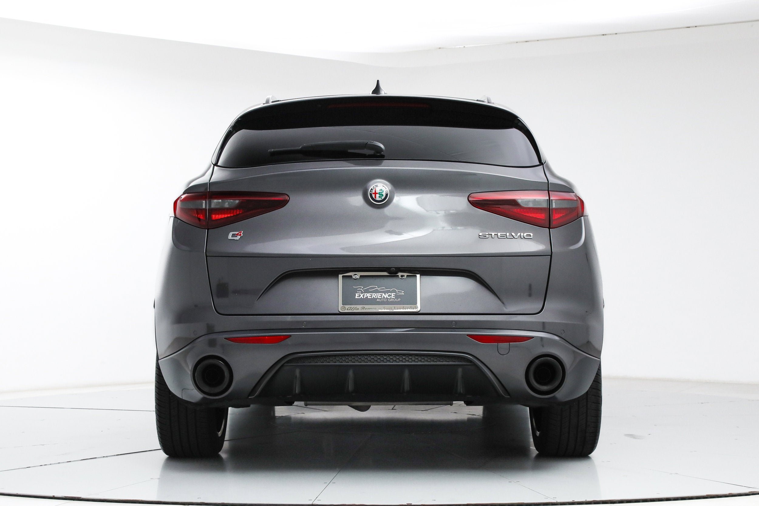 Used 2022 Gray Alfa Romeo Veloce image 4