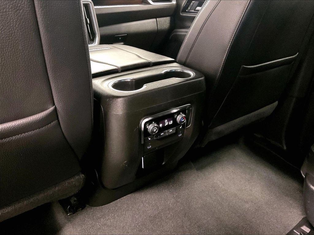 Used 2025 White GMC Denali image 28