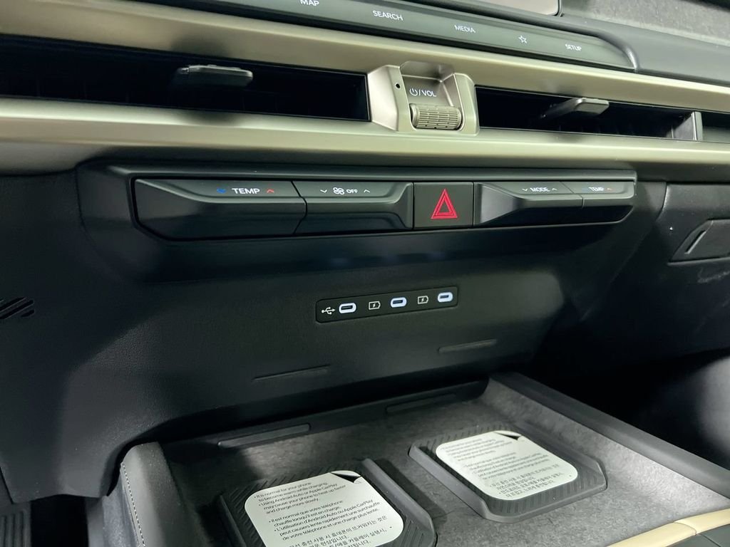 New 2027 Ebony Black Kia EX image 23