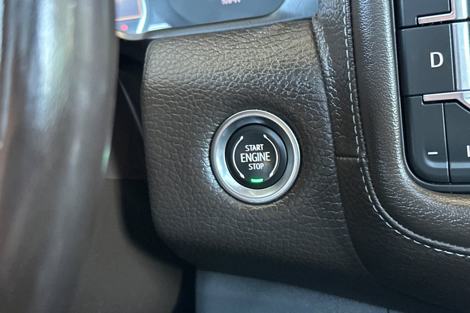 2021 GMC Yukon Denali - Photo 27