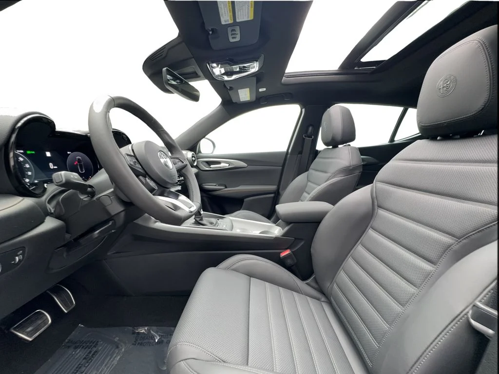 New 2026 Blue Alfa Romeo Base image 20