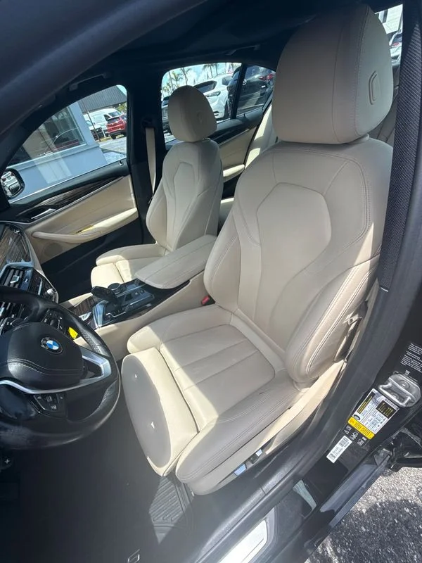 Used 2019 Black BMW xDrive image 7