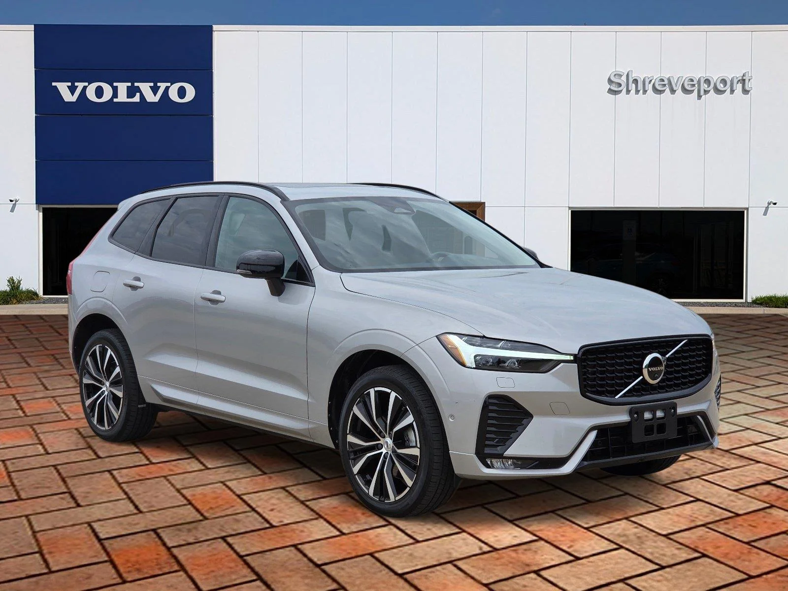 Certified Used 2023 Silver Dawn Metallic Volvo Plus Dark Theme image 3