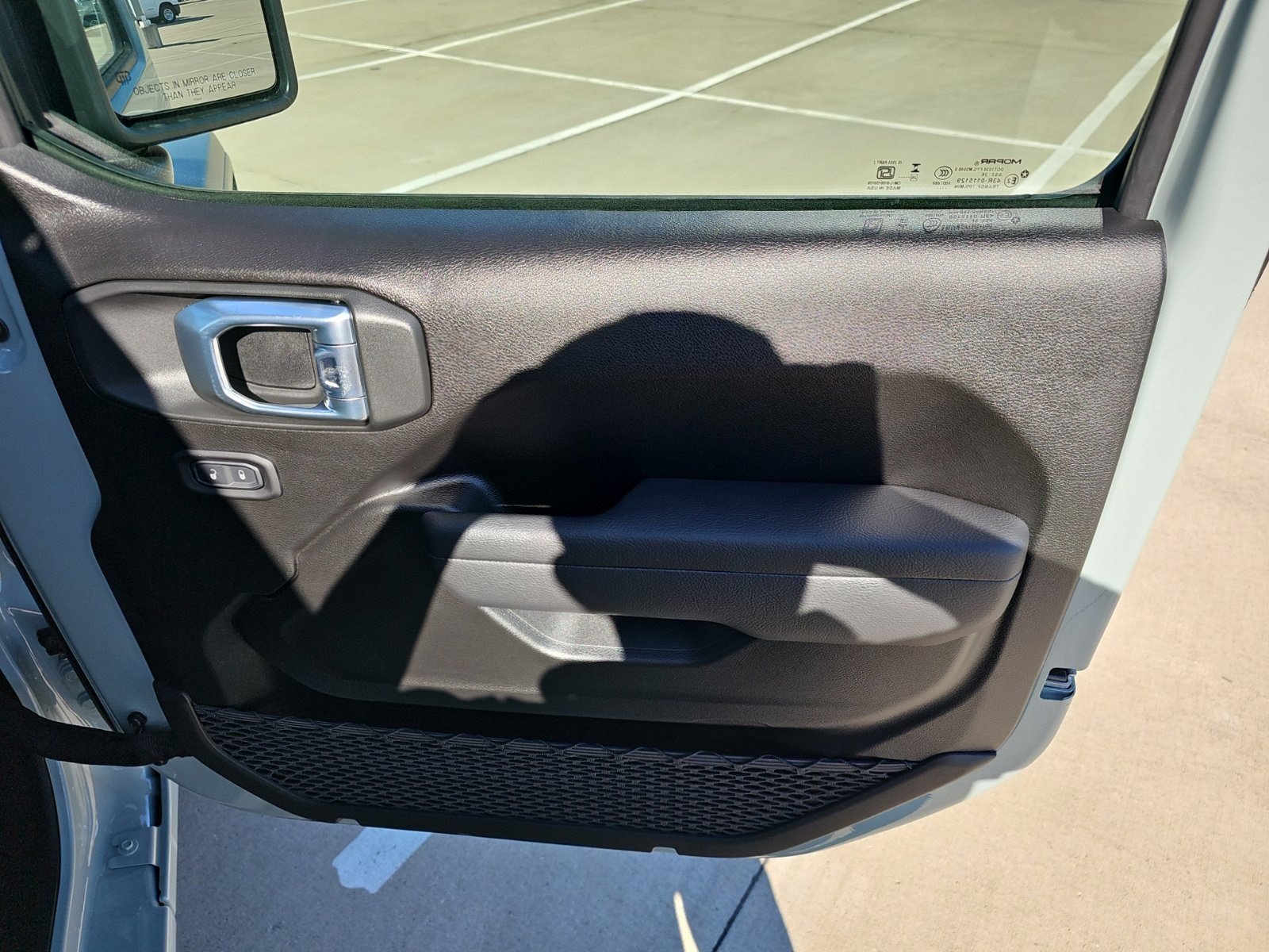 New 2027 Earl Clearcoat Jeep Sport S image 13