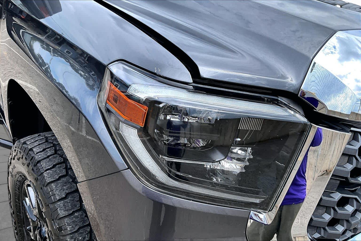 Used 2020 Magnetic Grey Metallic Toyota SR5 image 27