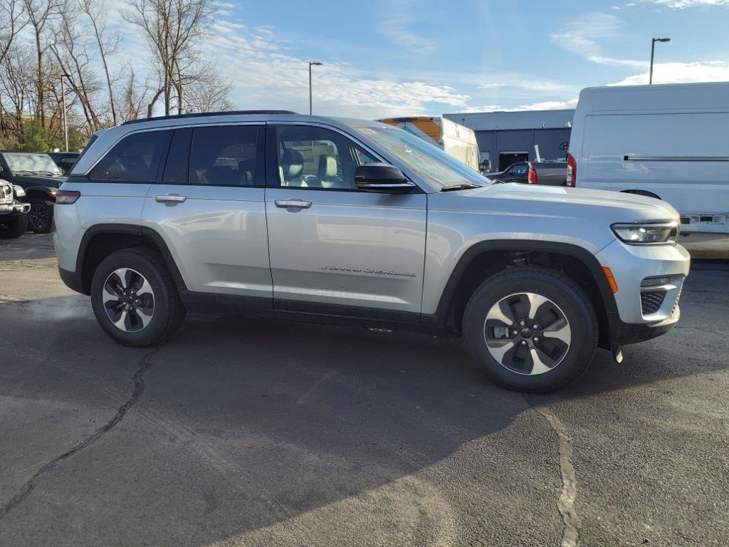 New 2024 Silver Zynith Jeep 4xe image 8