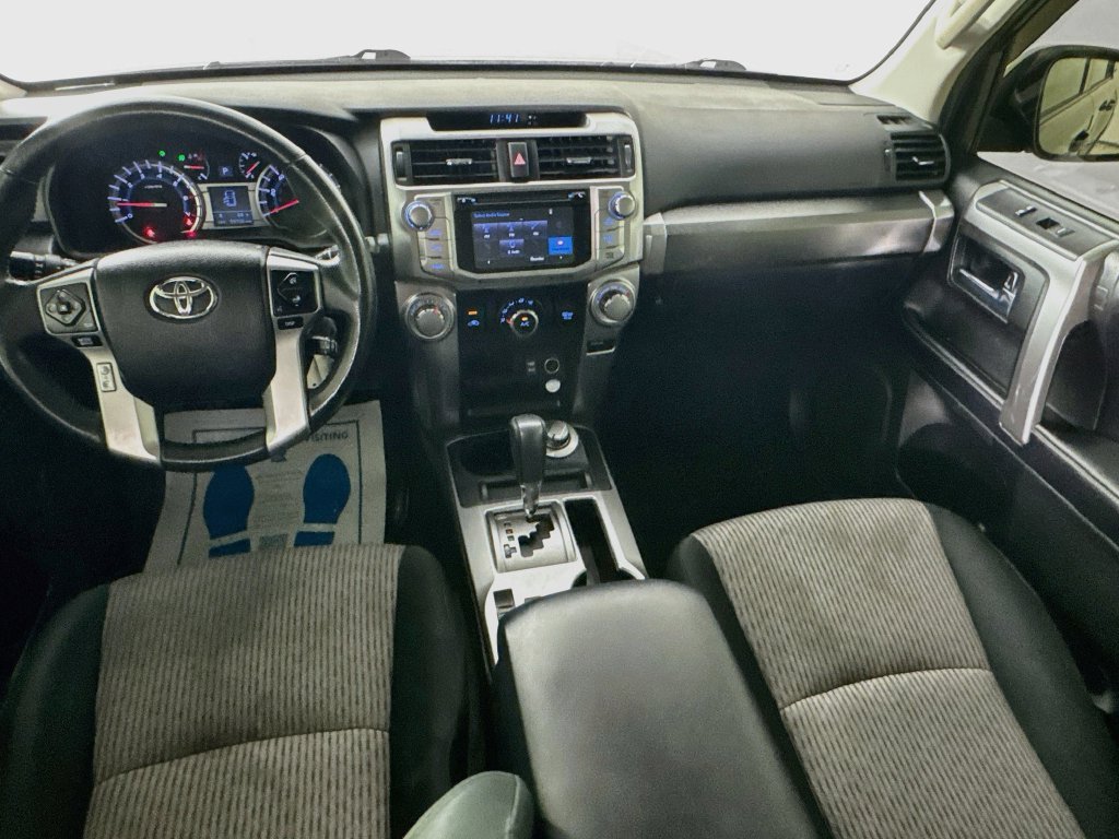 Used 2018 Midnight Black Metallic Toyota SR5 image 23