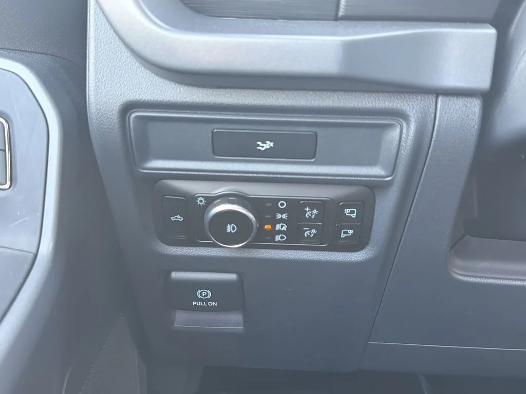 New 2026 Agate Black Metallic Ford XLT image 55