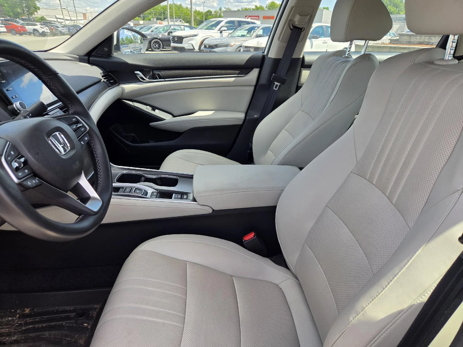Used 2018 Champagne Frost Pearl Honda EX-L Navi 2.0T image 6