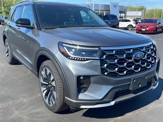 New 2026 Carbonized Gray Metallic Ford Platinum™ image 42