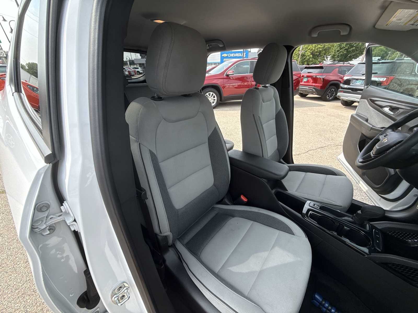 Certified Used 2025 Summit White Chevrolet LT image 24