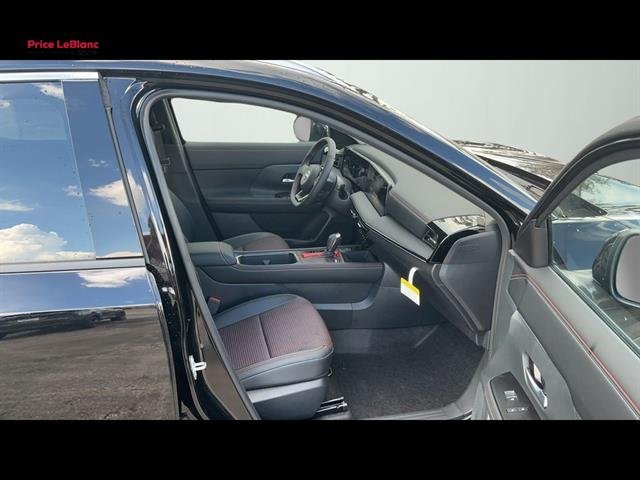 2025 Nissan Kicks SR - Photo 16