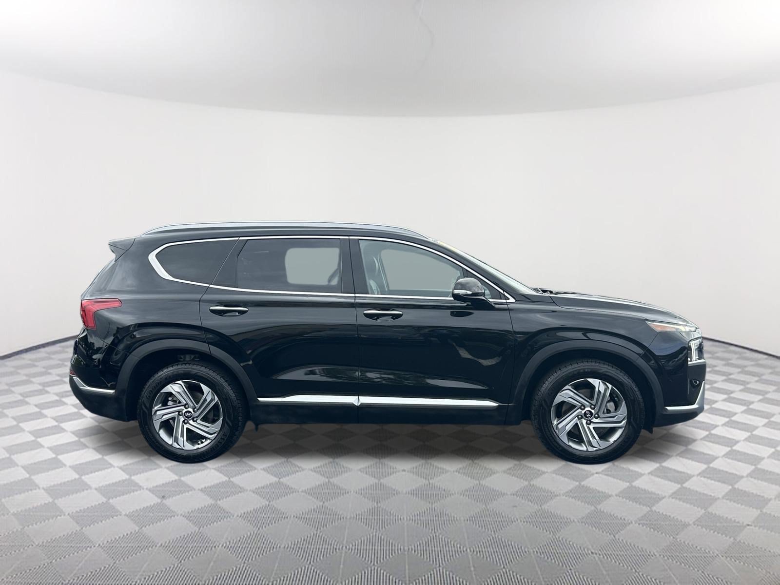 Used 2022 Twilight Black Hyundai SEL image 4