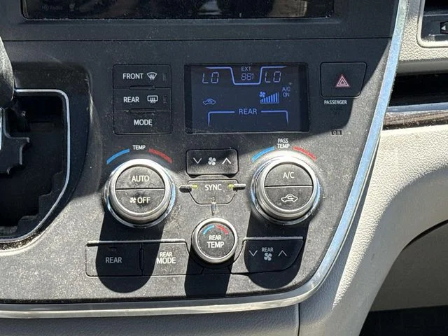 Used 2015 Gray Toyota XLE image 19