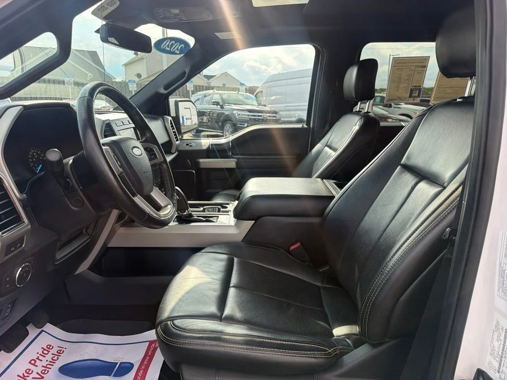 Used 2020 White Ford Lariat image 30