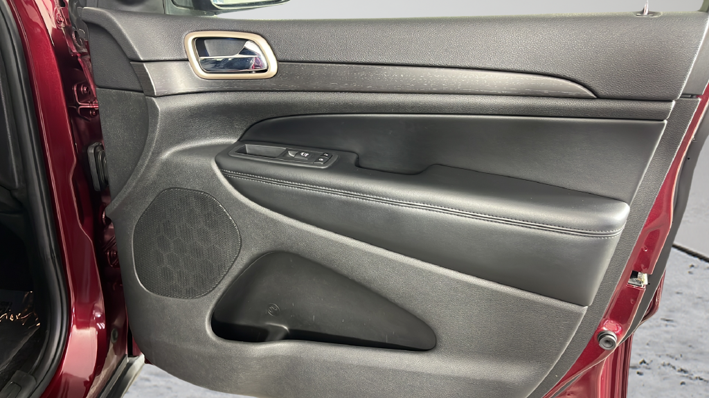 2017 Jeep Grand Cherokee Laredo - Photo 21