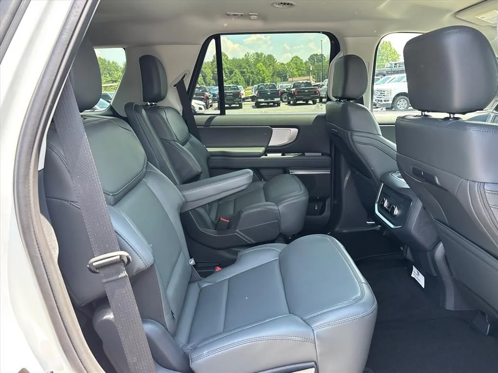 New 2027 Star White Metallic Tri-Coat Ford Active image 14