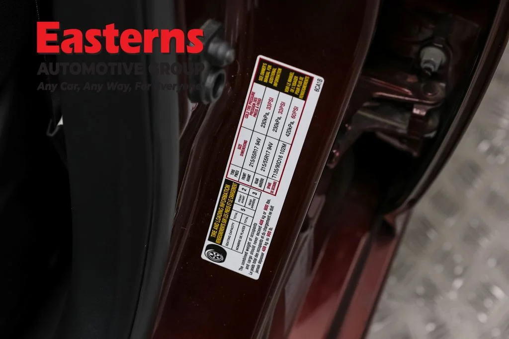 Used 2025 Red Nissan 2.5 SV image 31