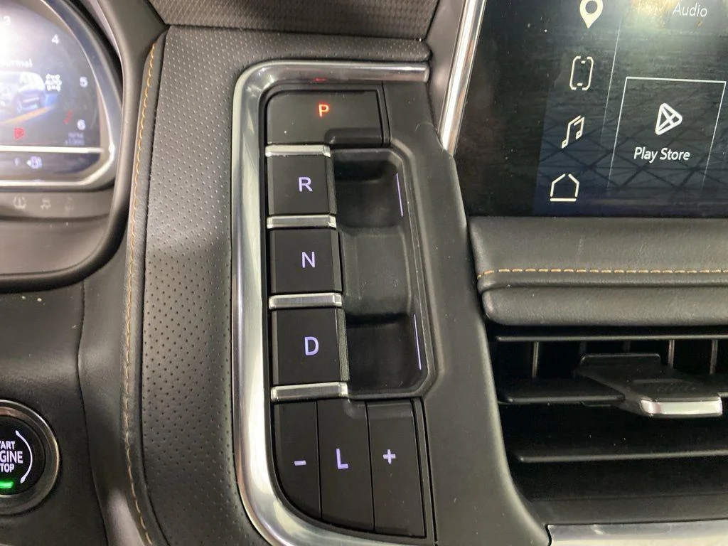 Used 2023 Summit White GMC 4WD AT4 image 6
