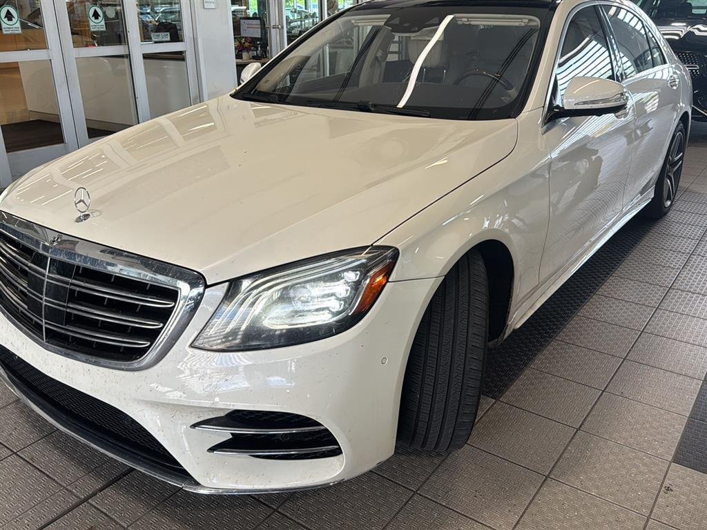 Used 2018 designo Diamond White Mercedes-Benz S 560 image 3