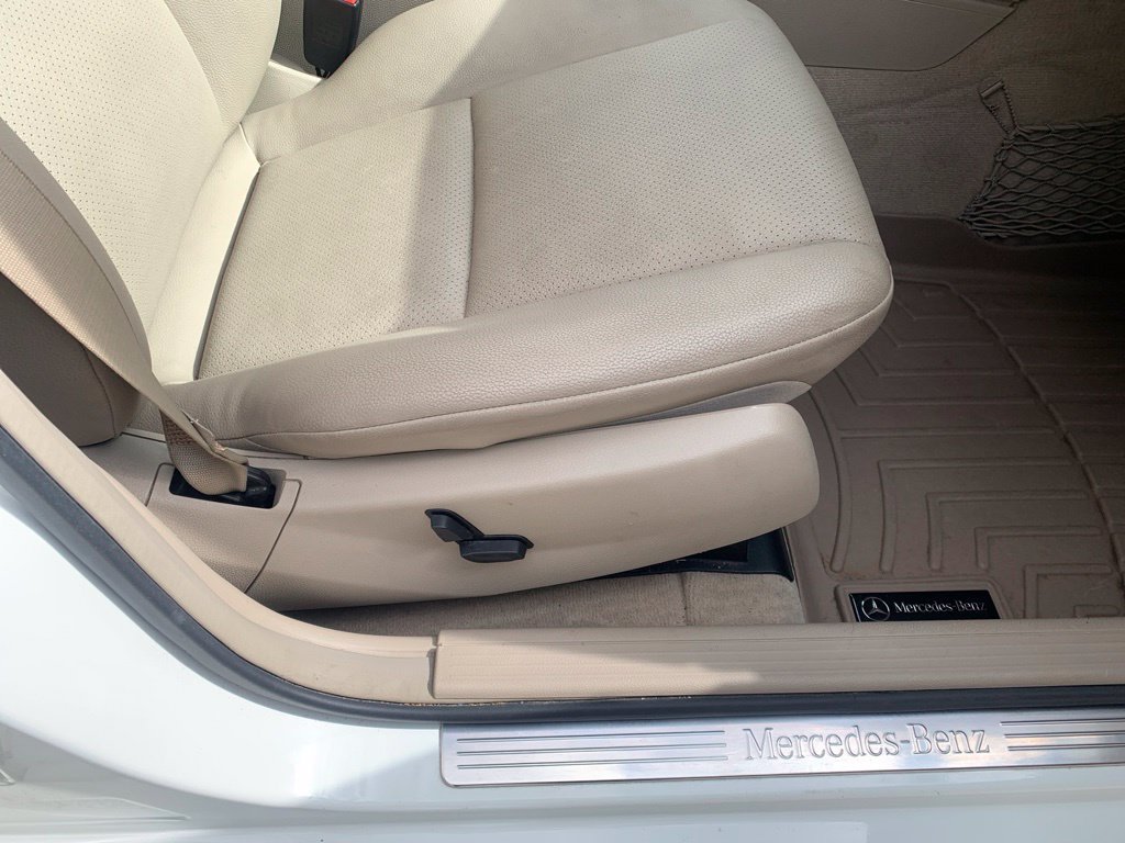 Used 2010 White Mercedes-Benz GLK 350 image 15