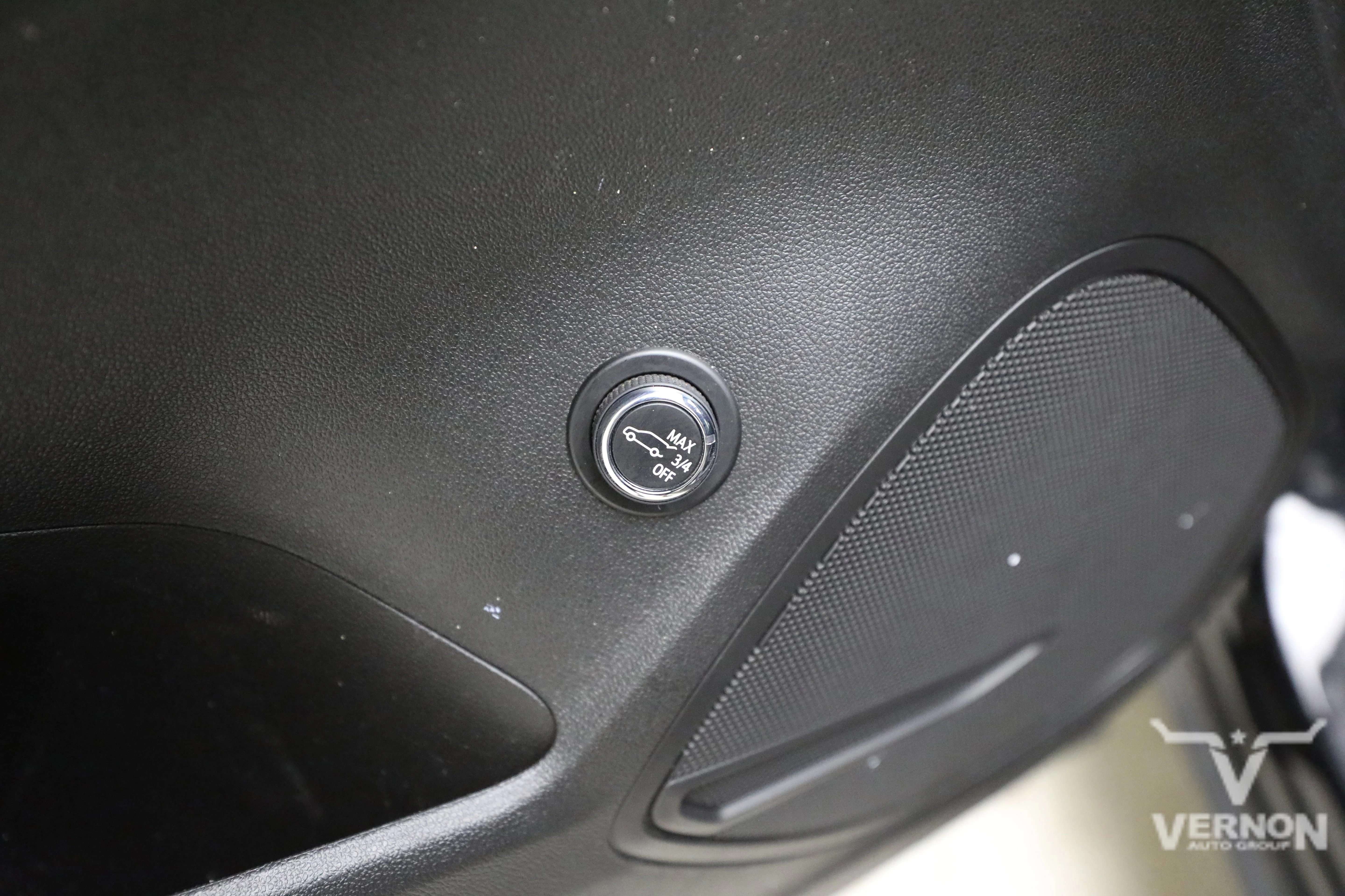 Pre-Owned 2022 Buick Envision Essence