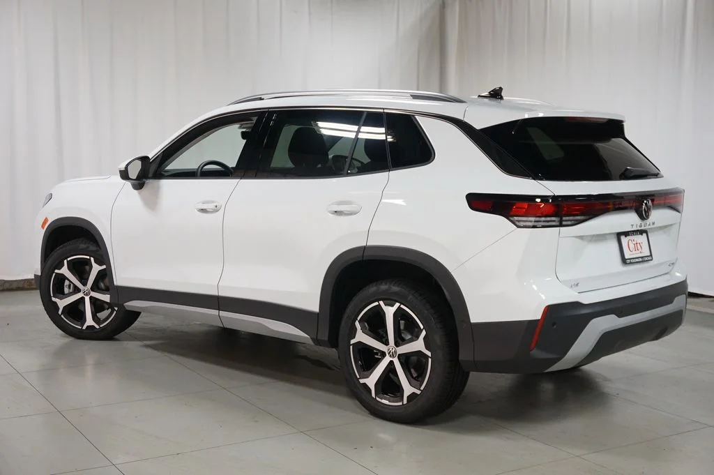 New 2026 White/off-white Volkswagen 2.0T SE image 8
