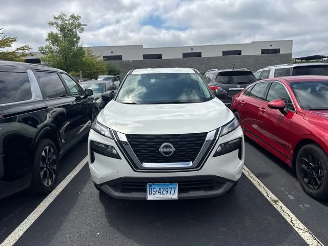 Used 2023 White Nissan S image 6
