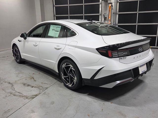 New 2026 White Hyundai SEL Sport image 8