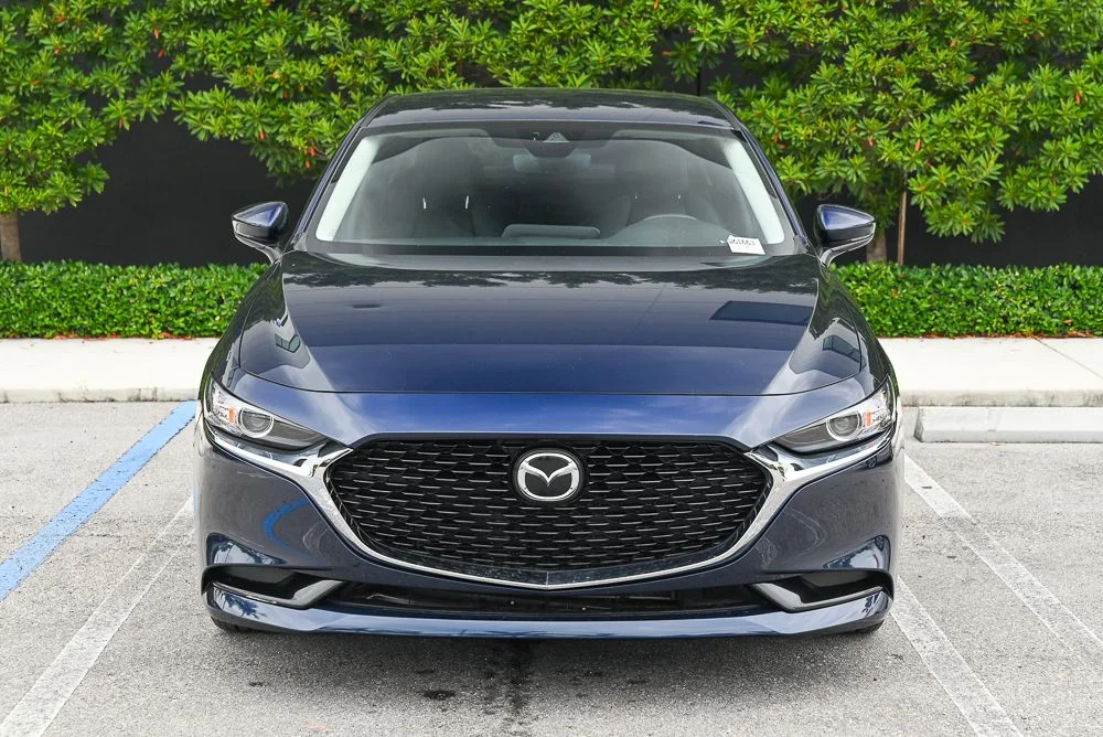 Used 2019 Blue Mazda Preferred image 2