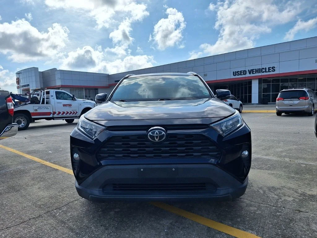 Used 2020 Blue Toyota XLE image 2