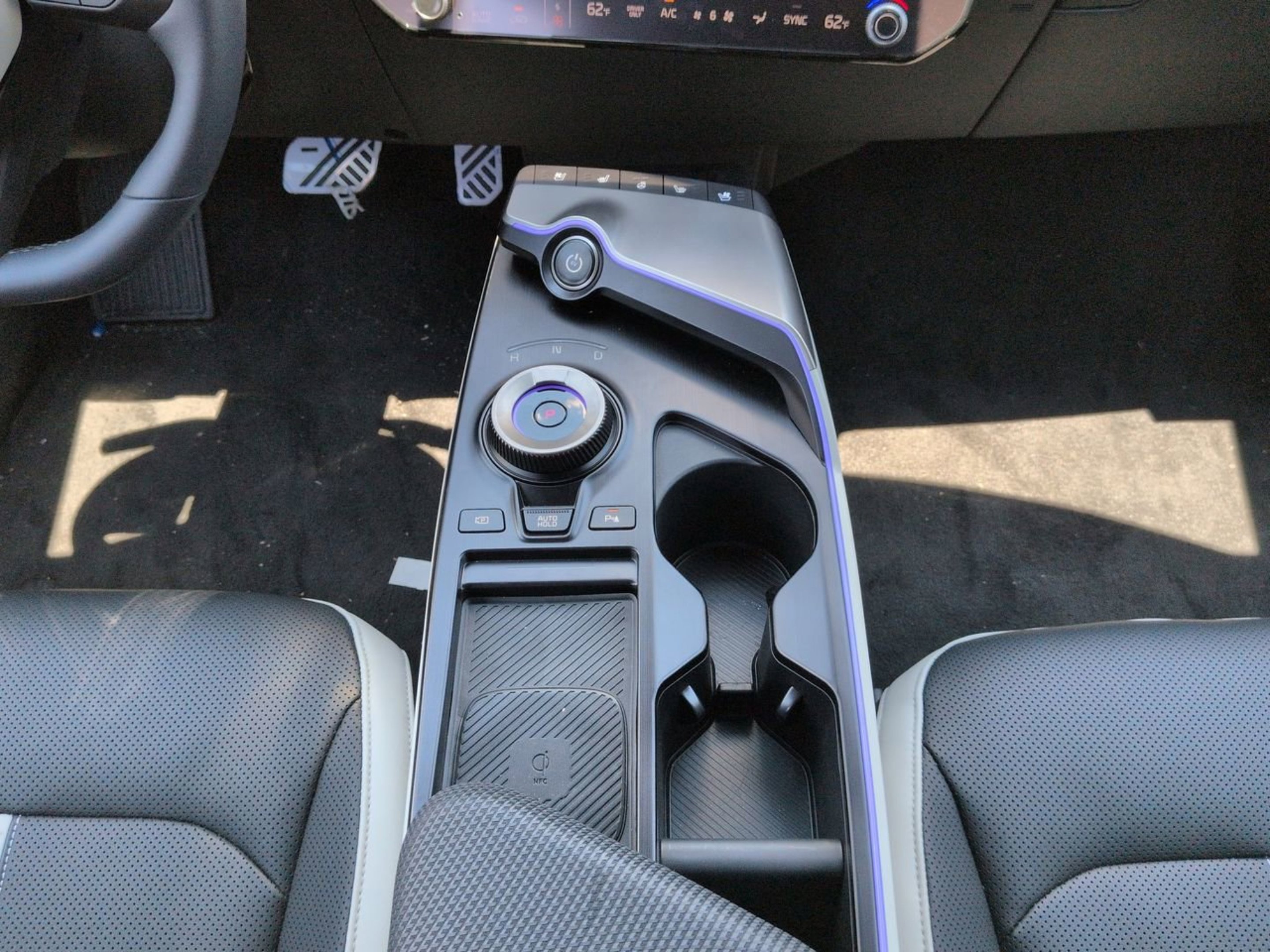 New 2026 Glacier White Pearl/Black Roof Kia GT-Line image 18