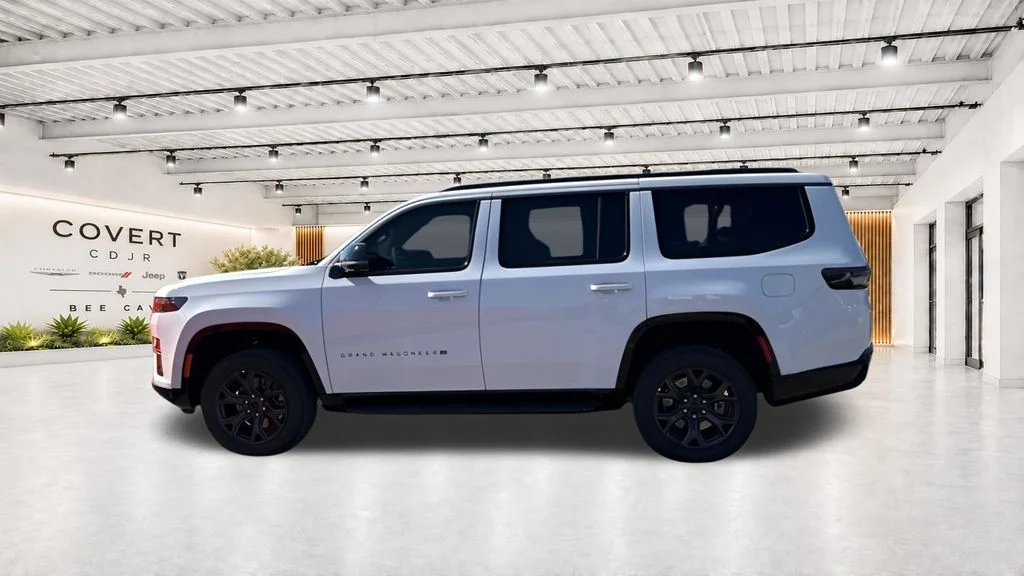 New 2026 Bright White Clear-Coat Exterior Paint Jeep Limited image 6