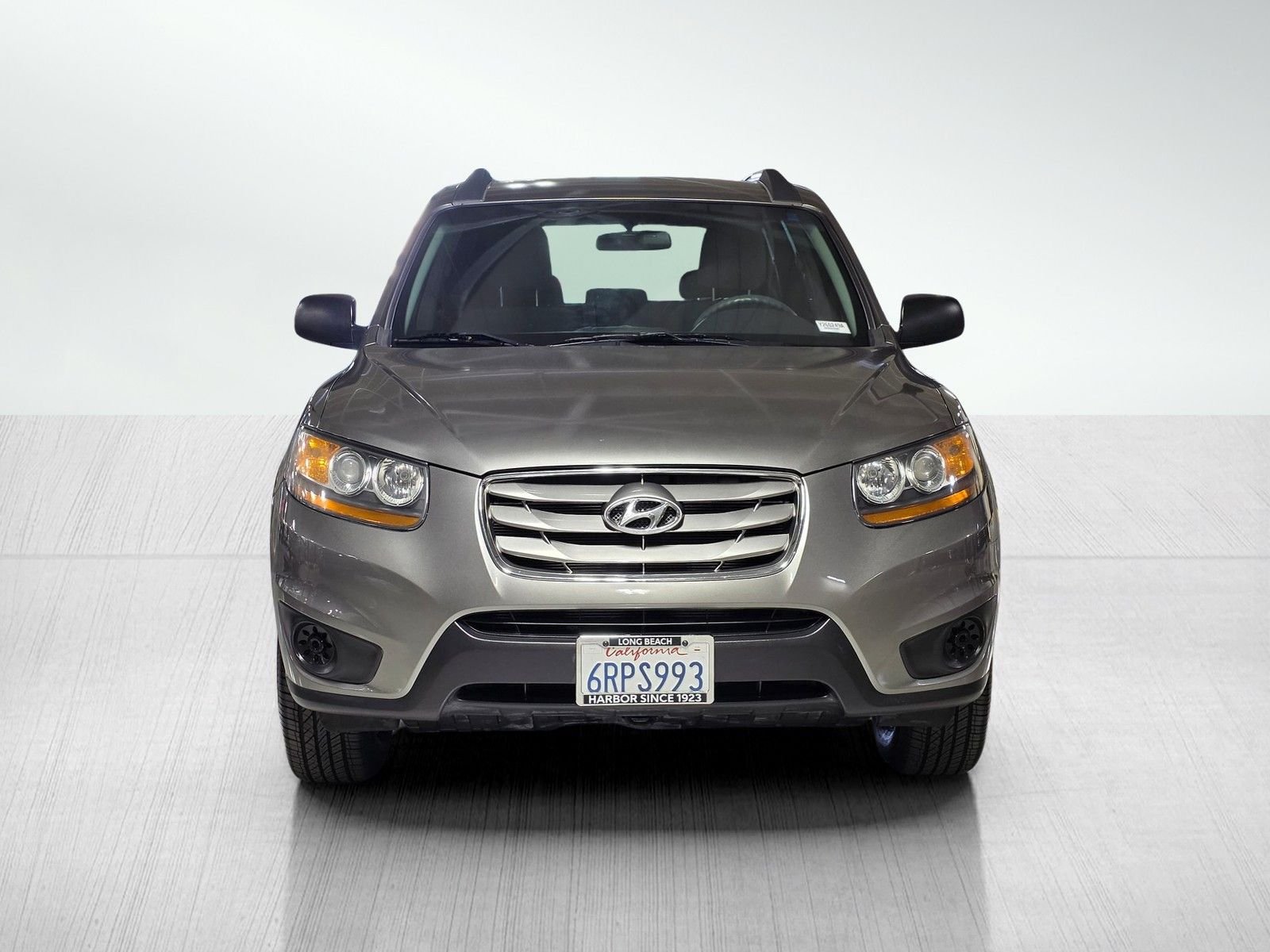 Used 2011 Mineral Gray Hyundai GLS image 2