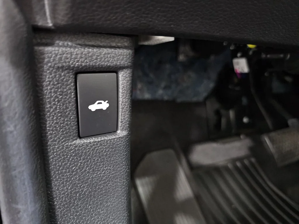 Used 2024  Honda EX image 16