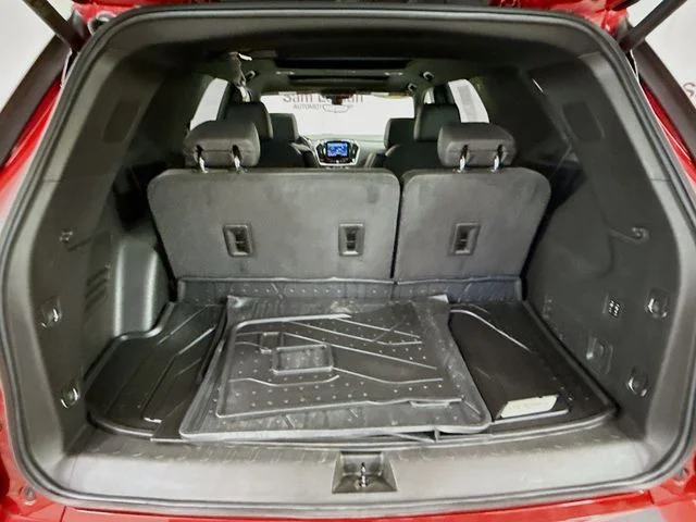 Used 2023 Red Chevrolet High Country image 30