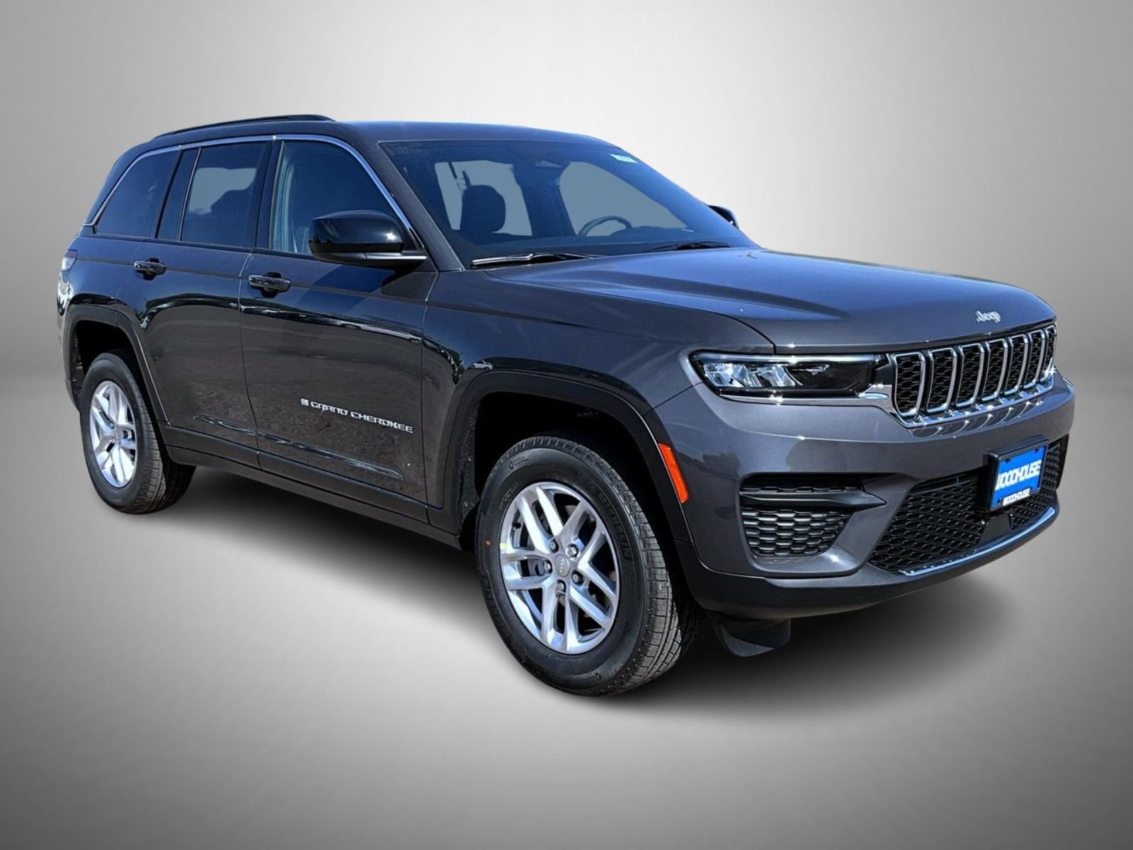 New 2026 Baltic Gray Metallic Clear-Coat Exterior Paint Jeep Laredo X image 3