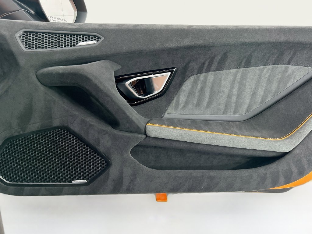 Used 2023 Orange Lamborghini  image 22