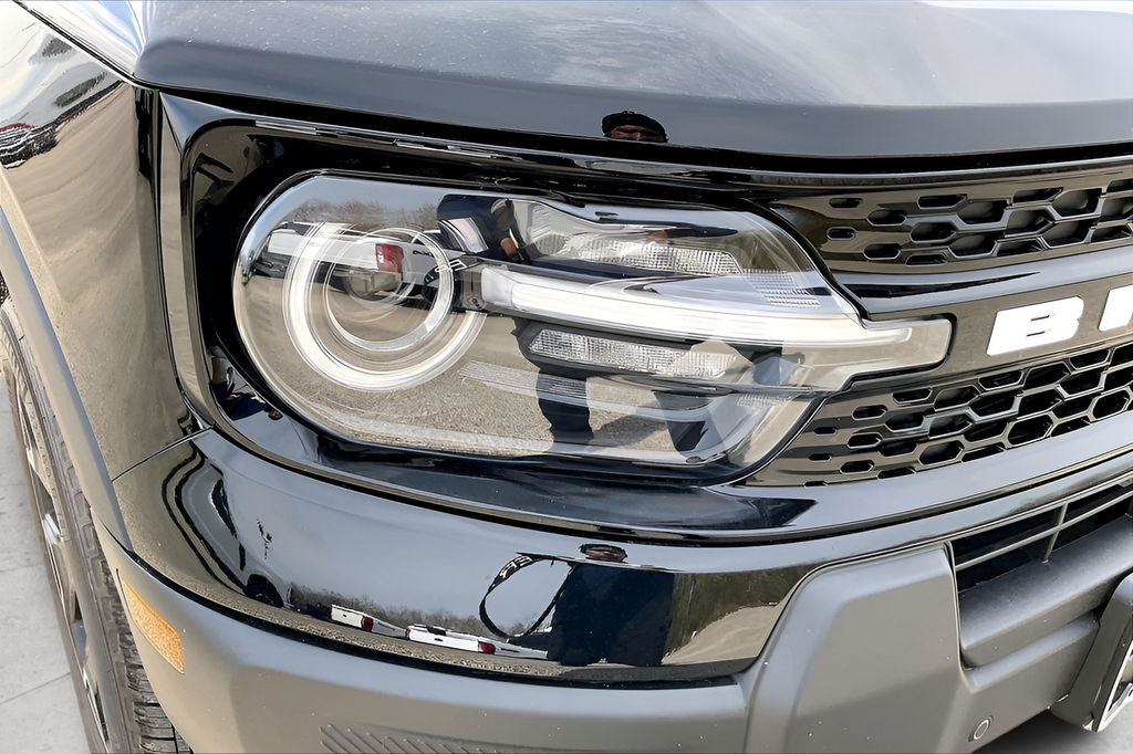 New 2025 Shadow Black Ford Outer Banks image 17