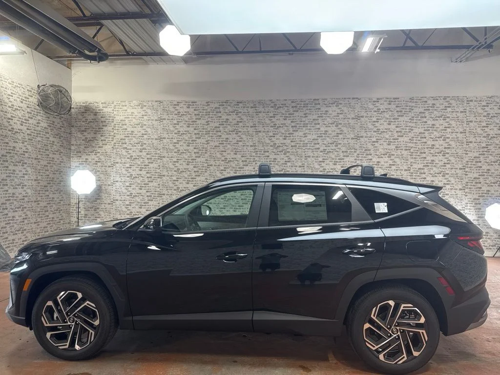 New 2026 Phantom Black Hyundai SEL Plus image 4