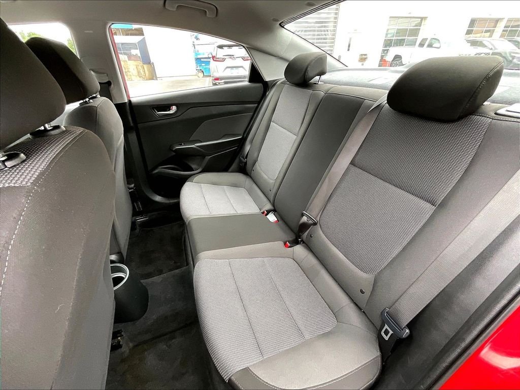 Used 2019 Pomegranate Red Metallic Hyundai SE image 15