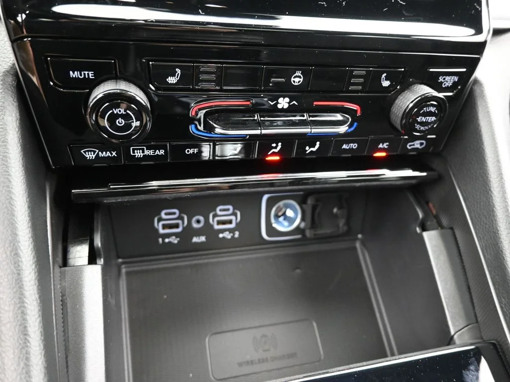Used 2025 Gray Jeep Laredo X image 22