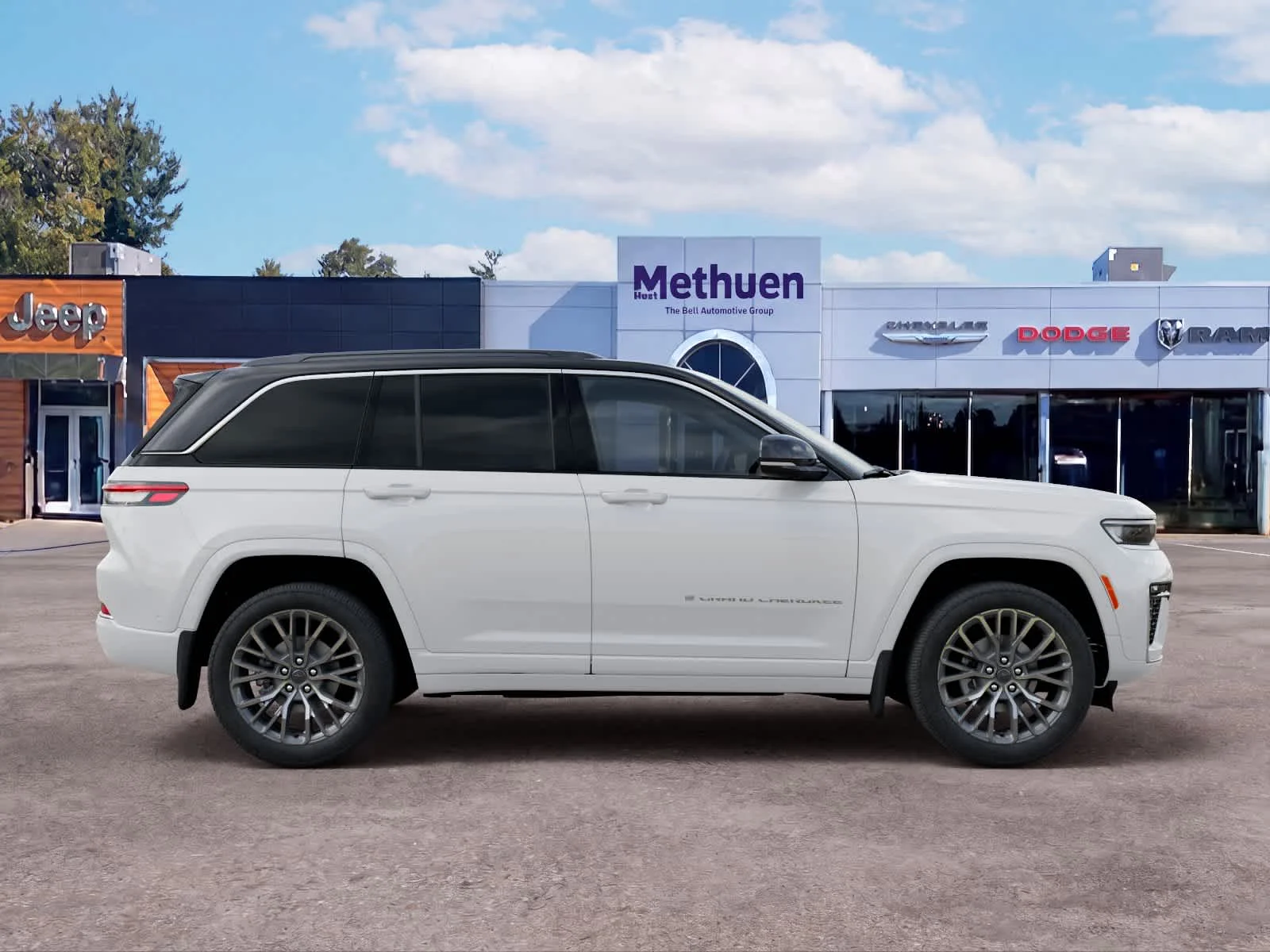 New 2027 Bright White Clearcoat Jeep Summit image 21
