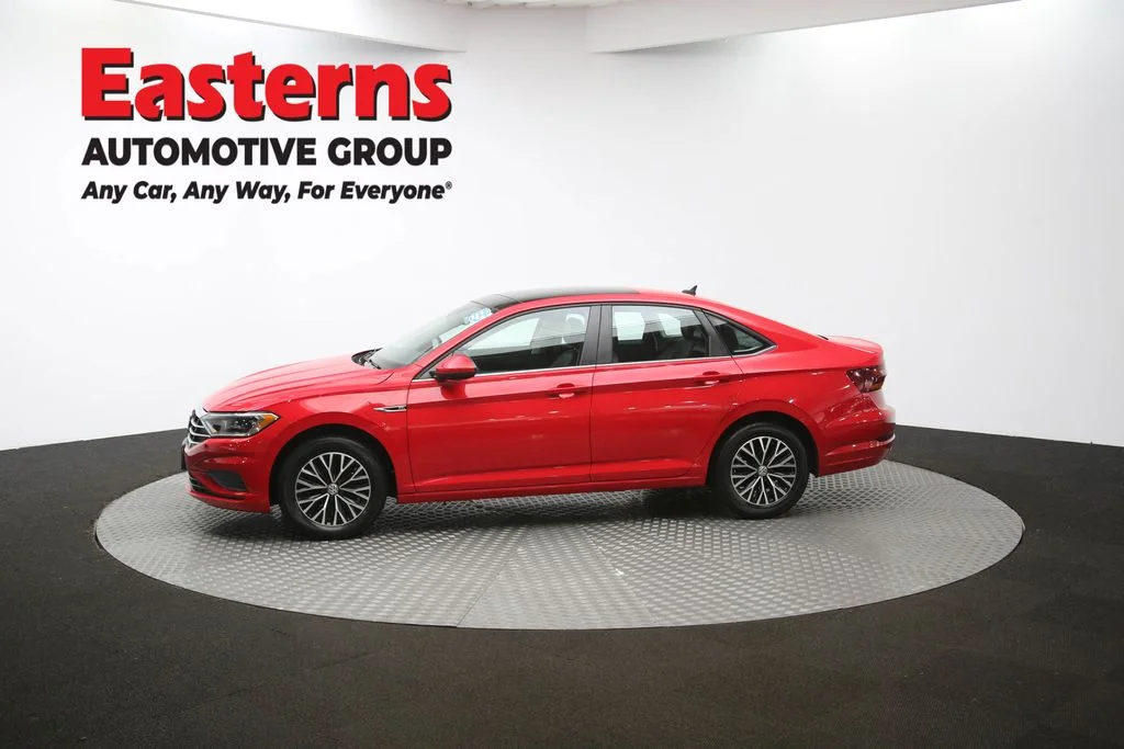 Used 2019 Red Volkswagen SEL image 59